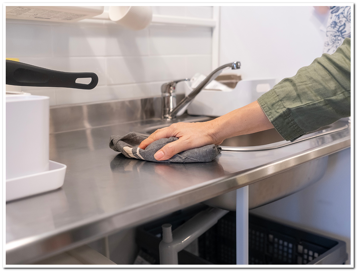 Stainless steel countertop